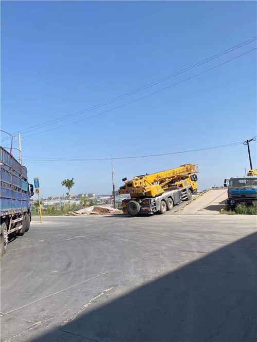 开平区25吨吊车的租赁价格大概是多少？